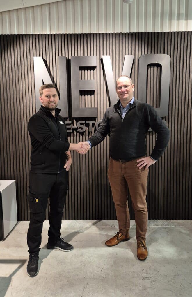 nevomaskin handskakning 1